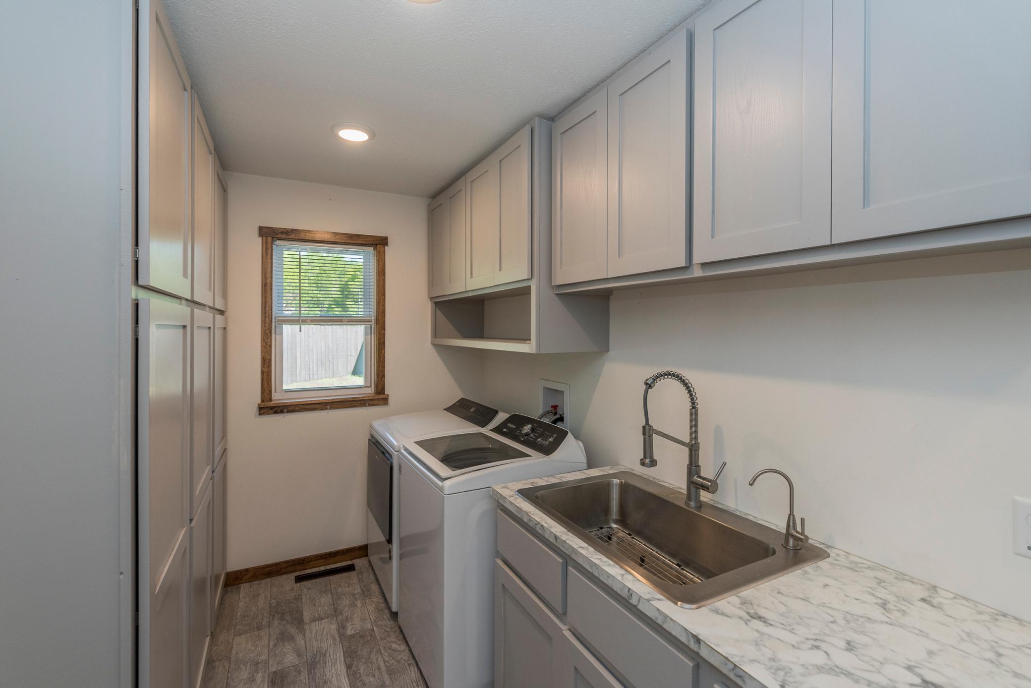 8296 Gladstone Lake Road