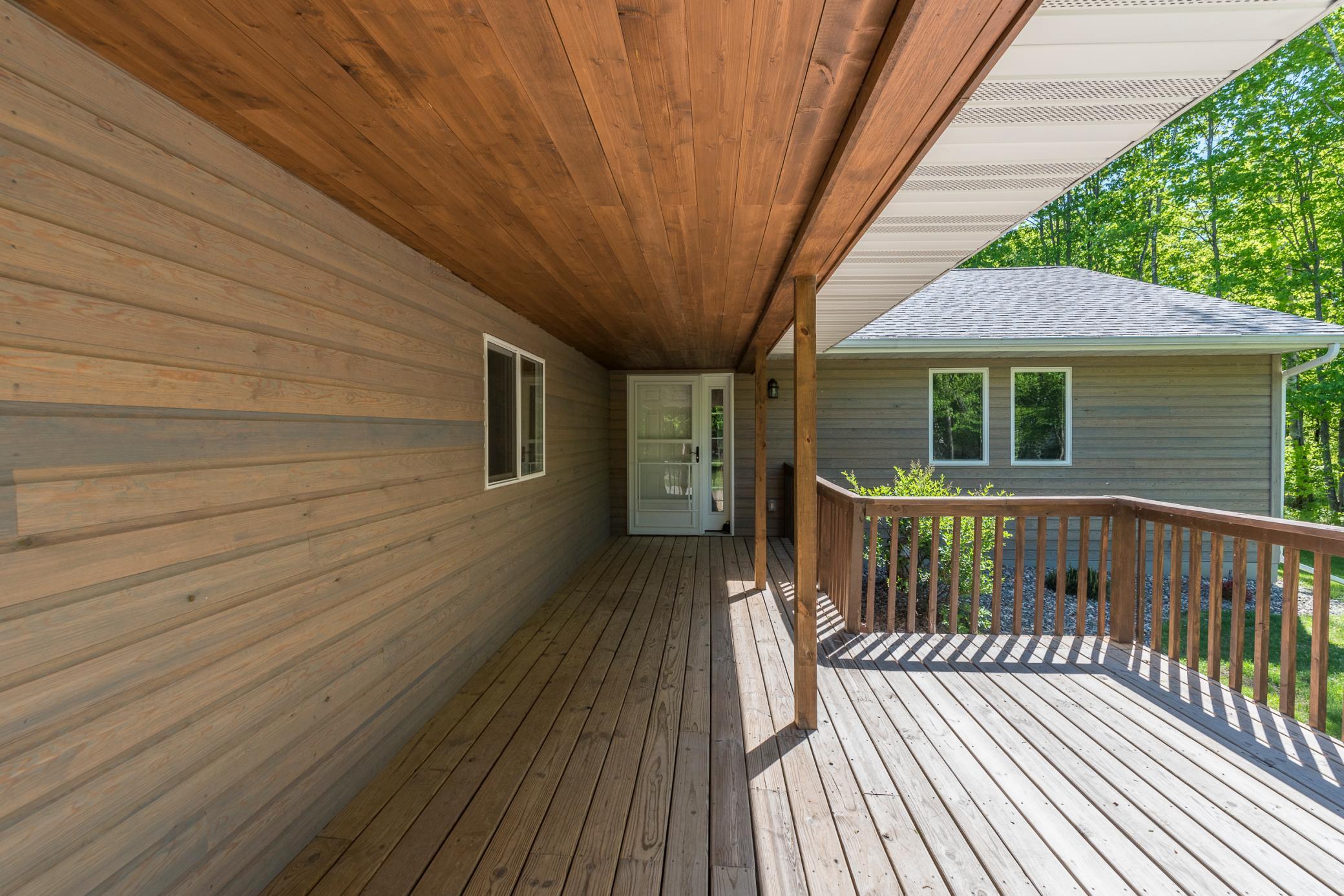 8296 Gladstone Lake Road