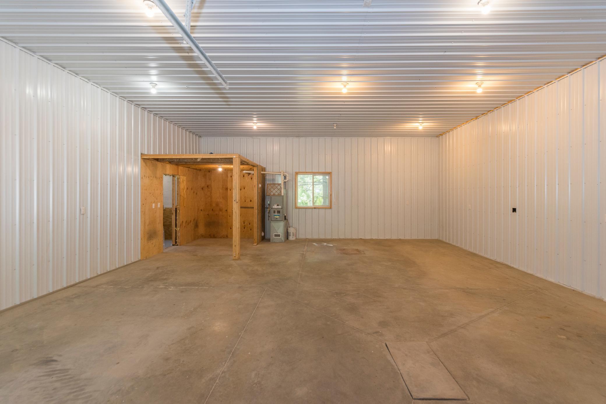 8296 Gladstone Lake Road