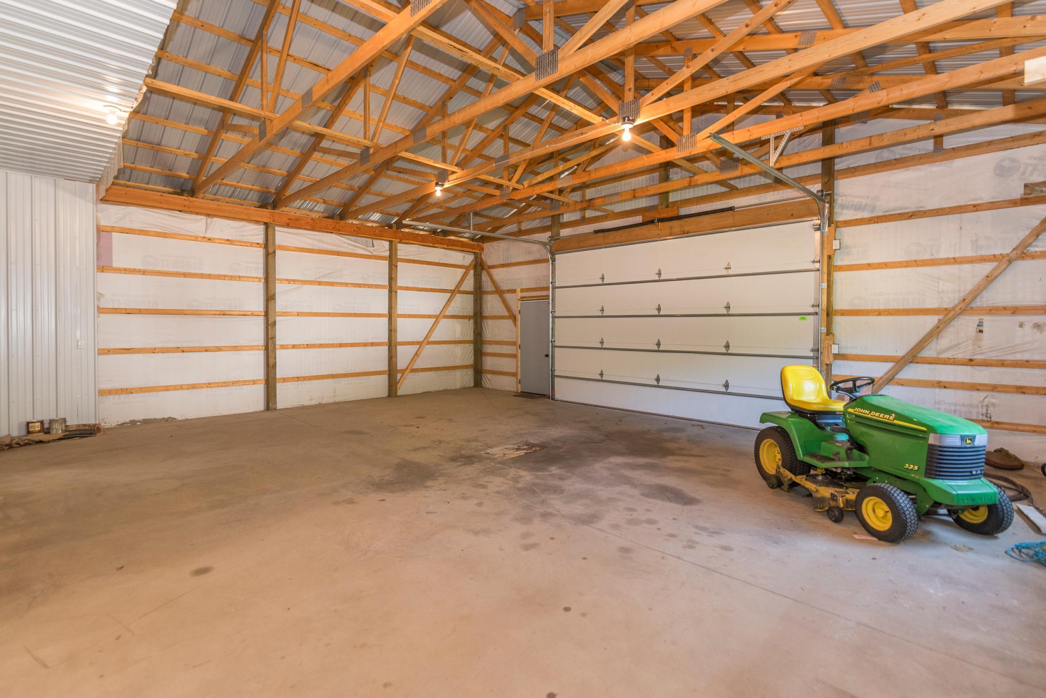 8296 Gladstone Lake Road