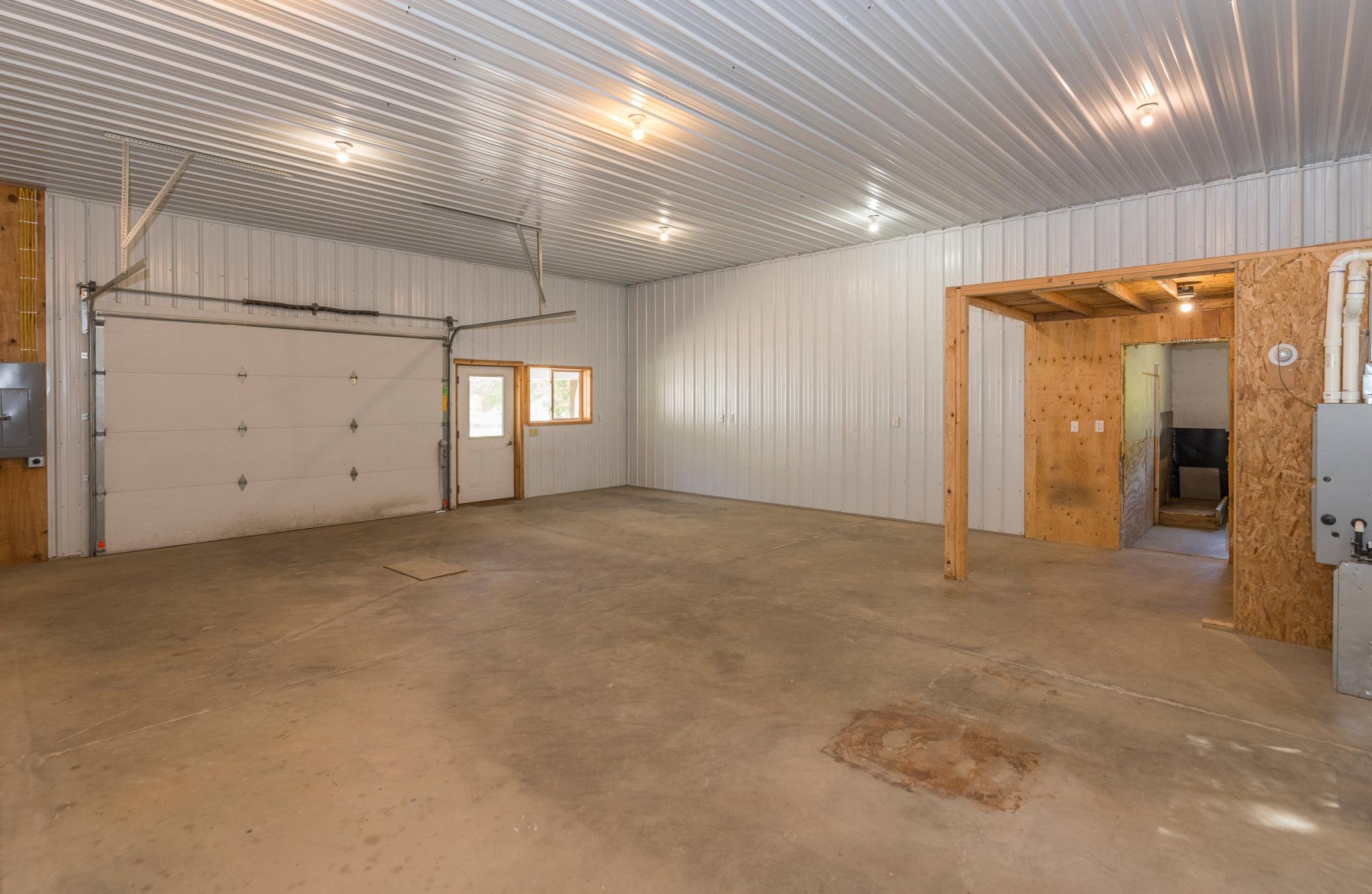 8296 Gladstone Lake Road