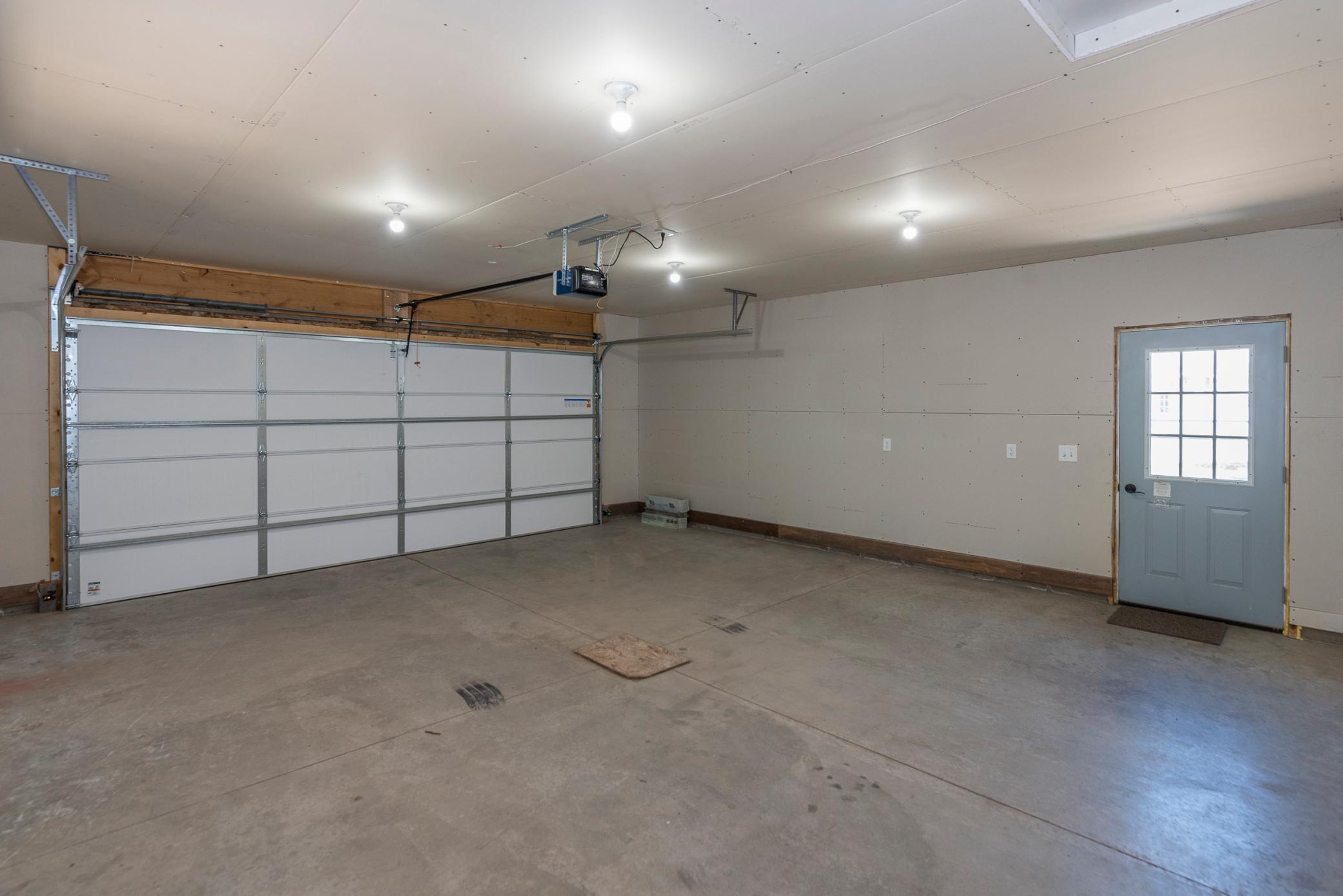 8296 Gladstone Lake Road