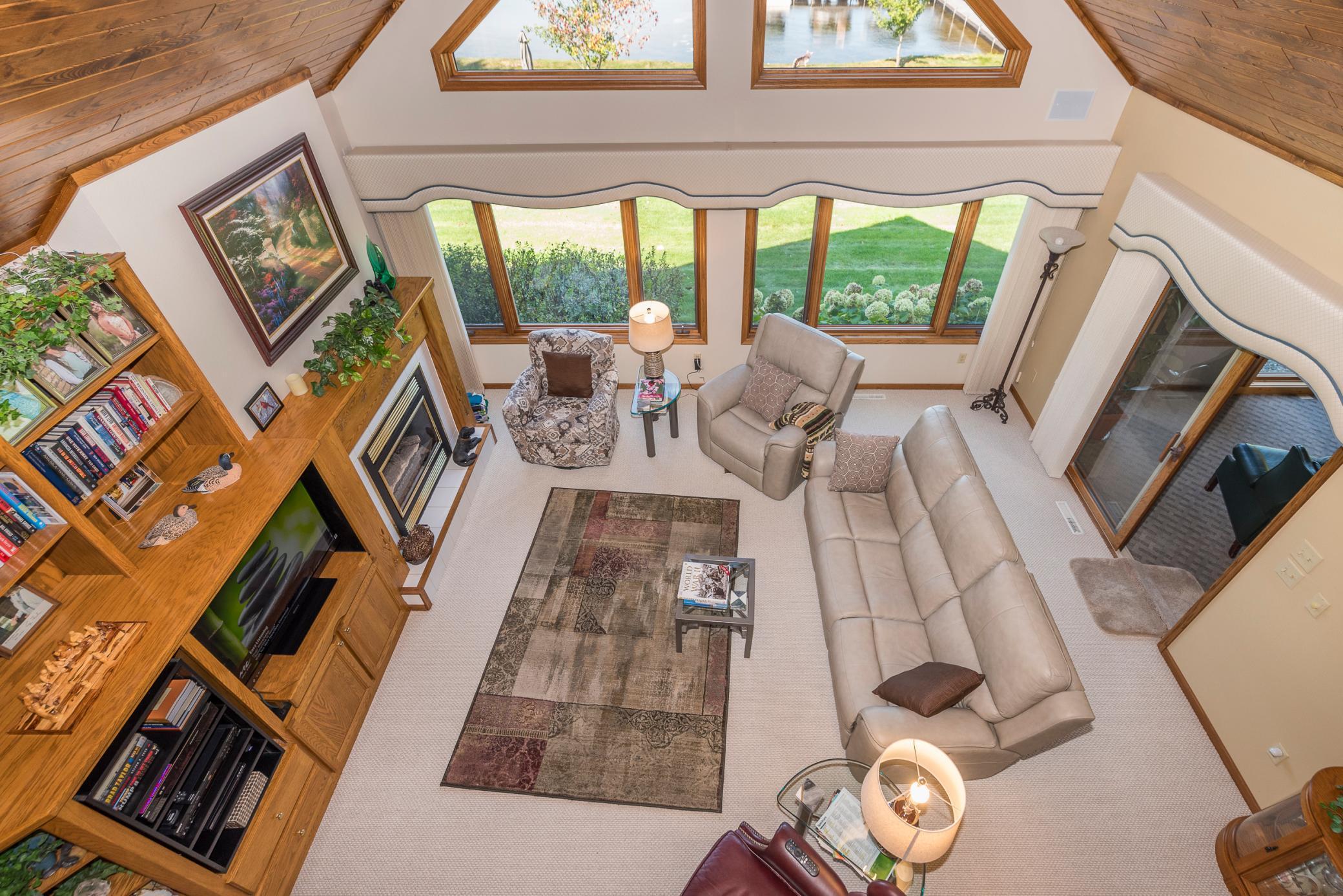 24945 Viking Drive
