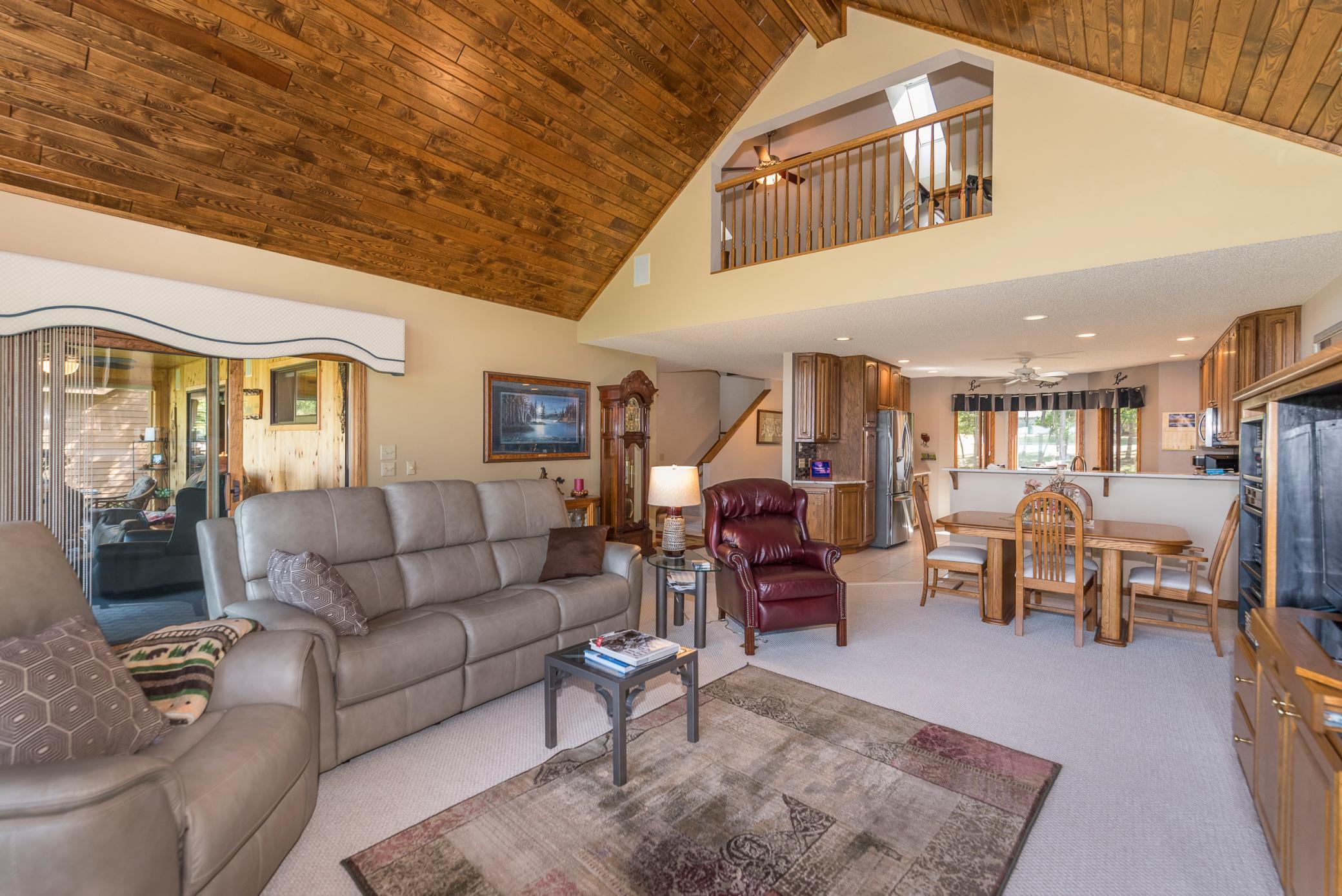 24945 Viking Drive