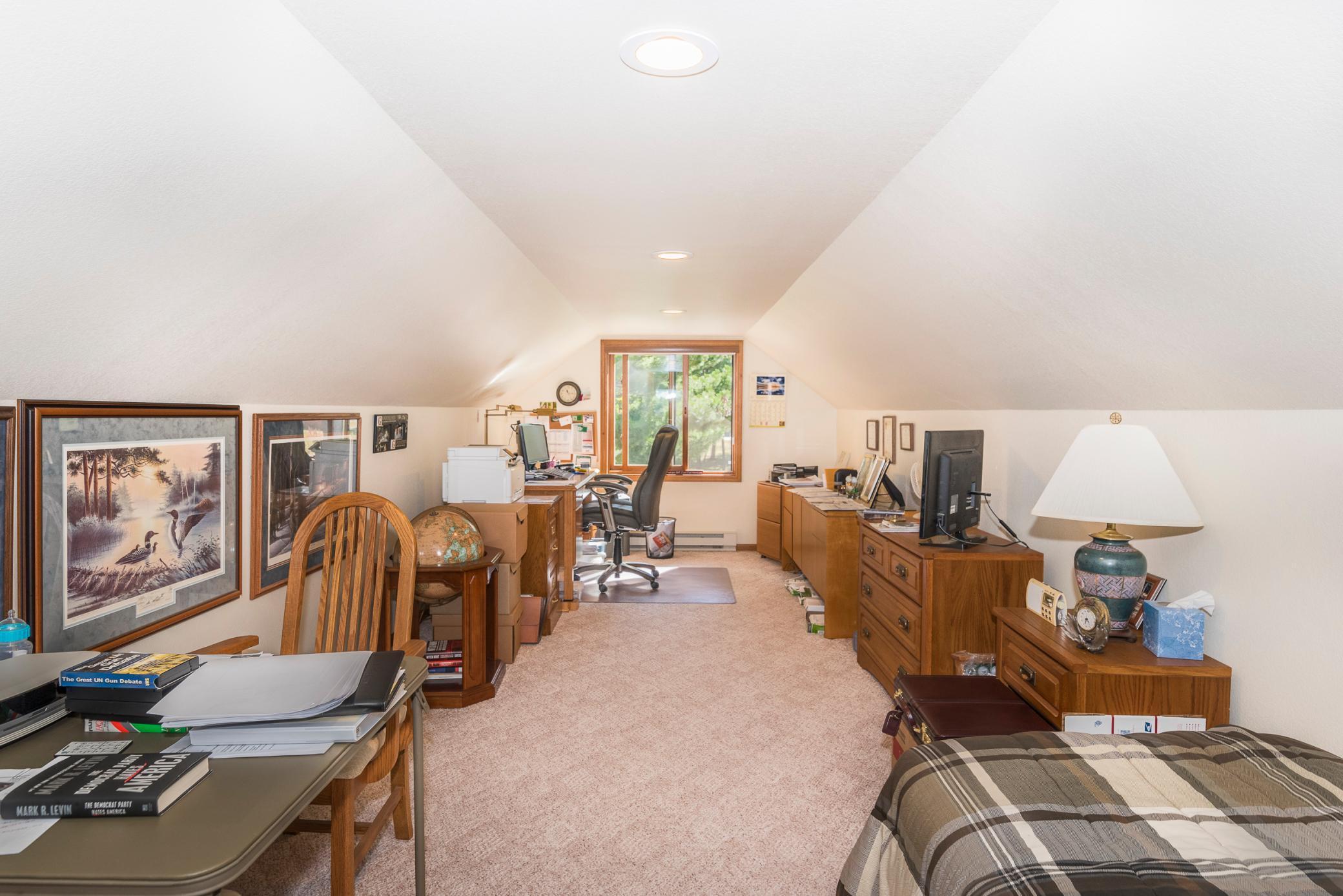 24945 Viking Drive