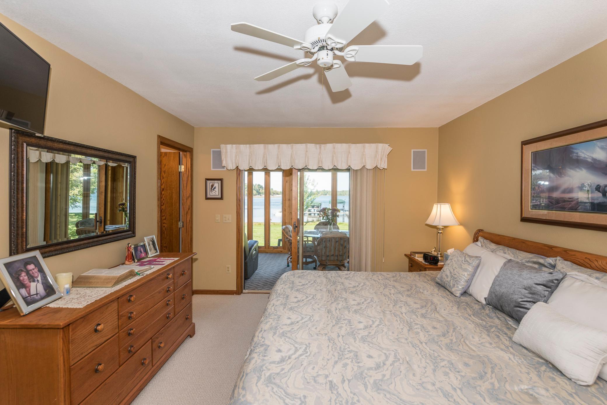24945 Viking Drive