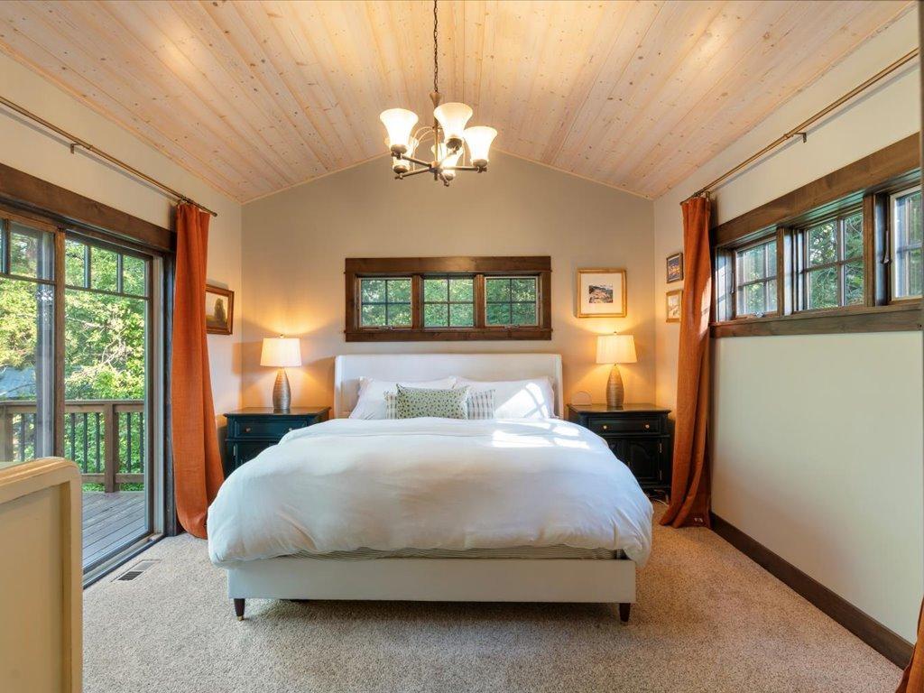 27748 W Twin Lake Drive