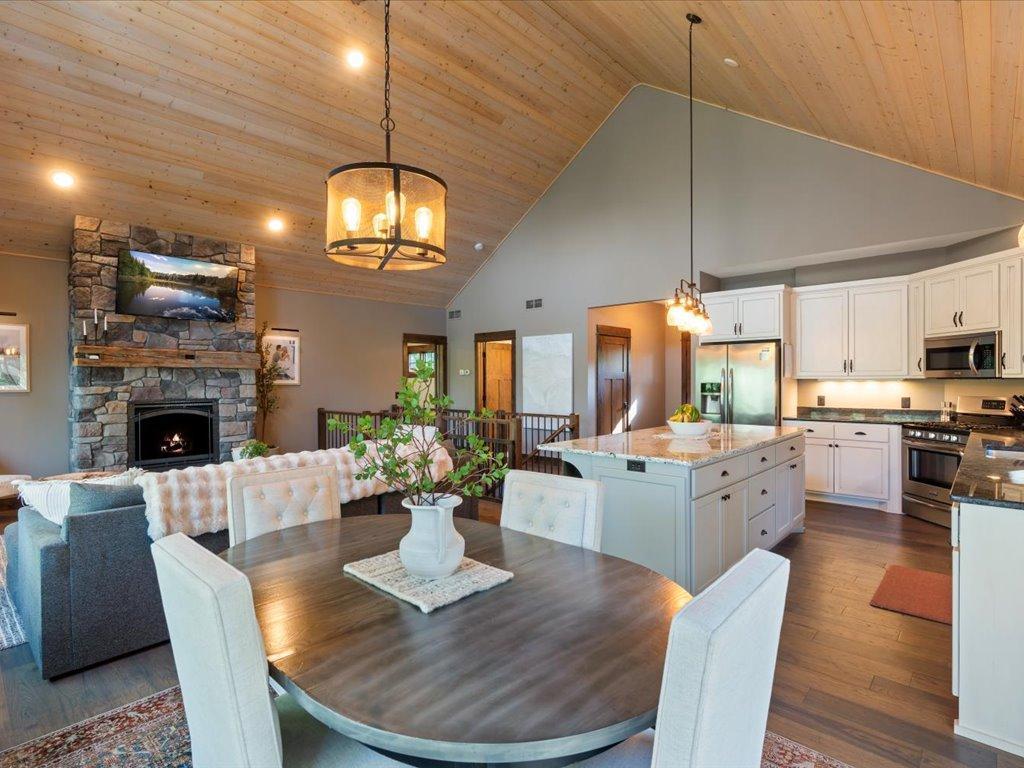 27748 W Twin Lake Drive