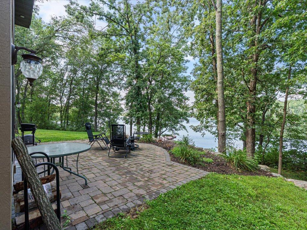 27748 W Twin Lake Drive