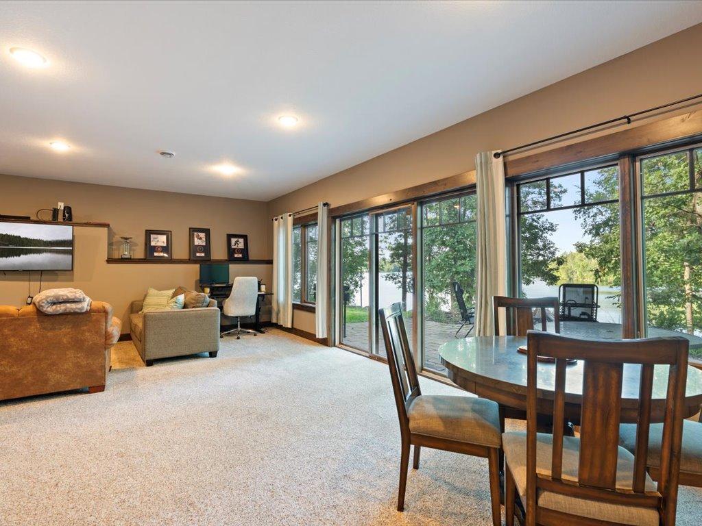 27748 W Twin Lake Drive