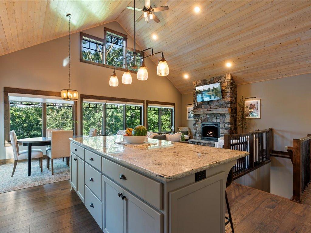 27748 W Twin Lake Drive