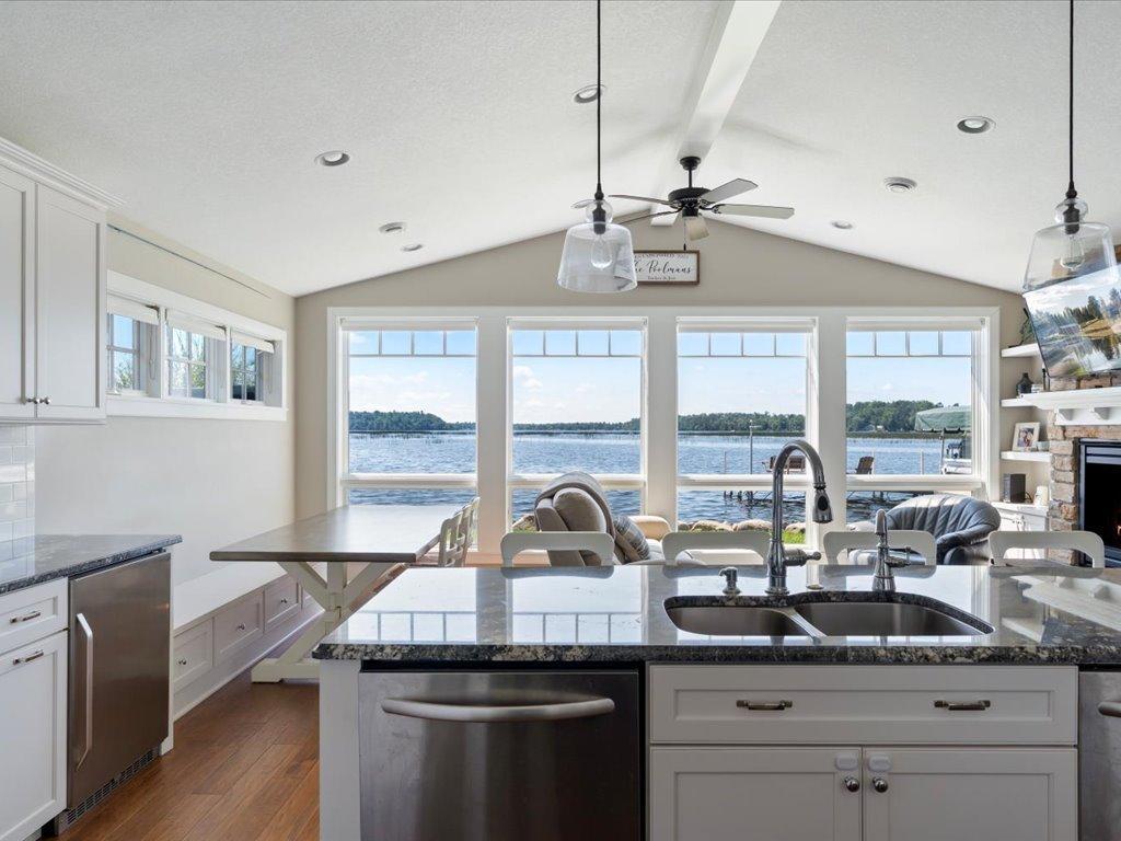 10323 Gull Point Rd