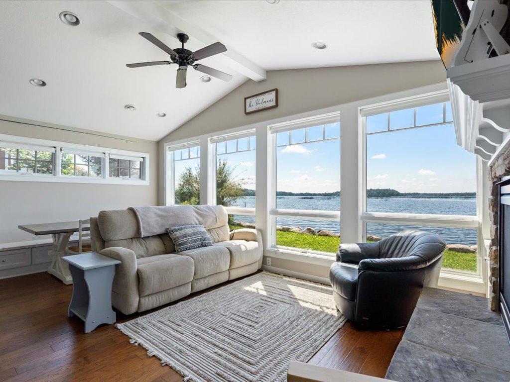 10323 Gull Point Rd