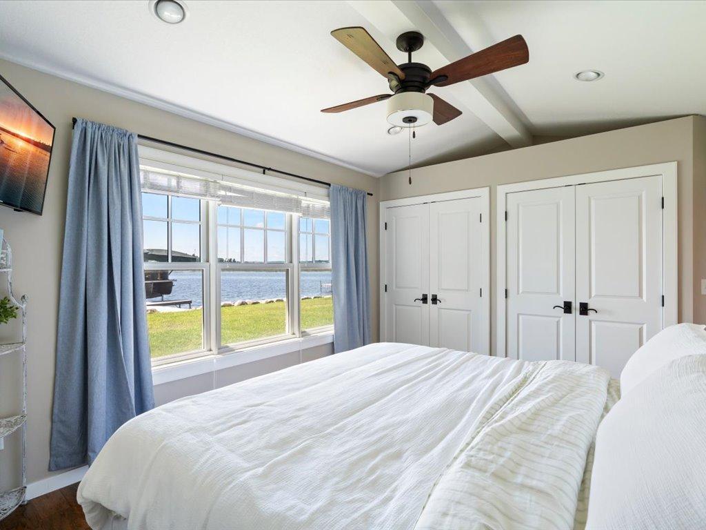 10323 Gull Point Rd