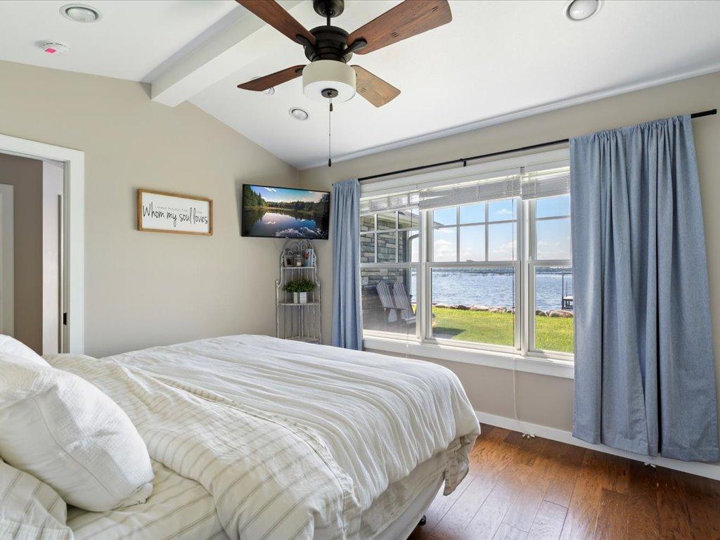 10323 Gull Point Rd