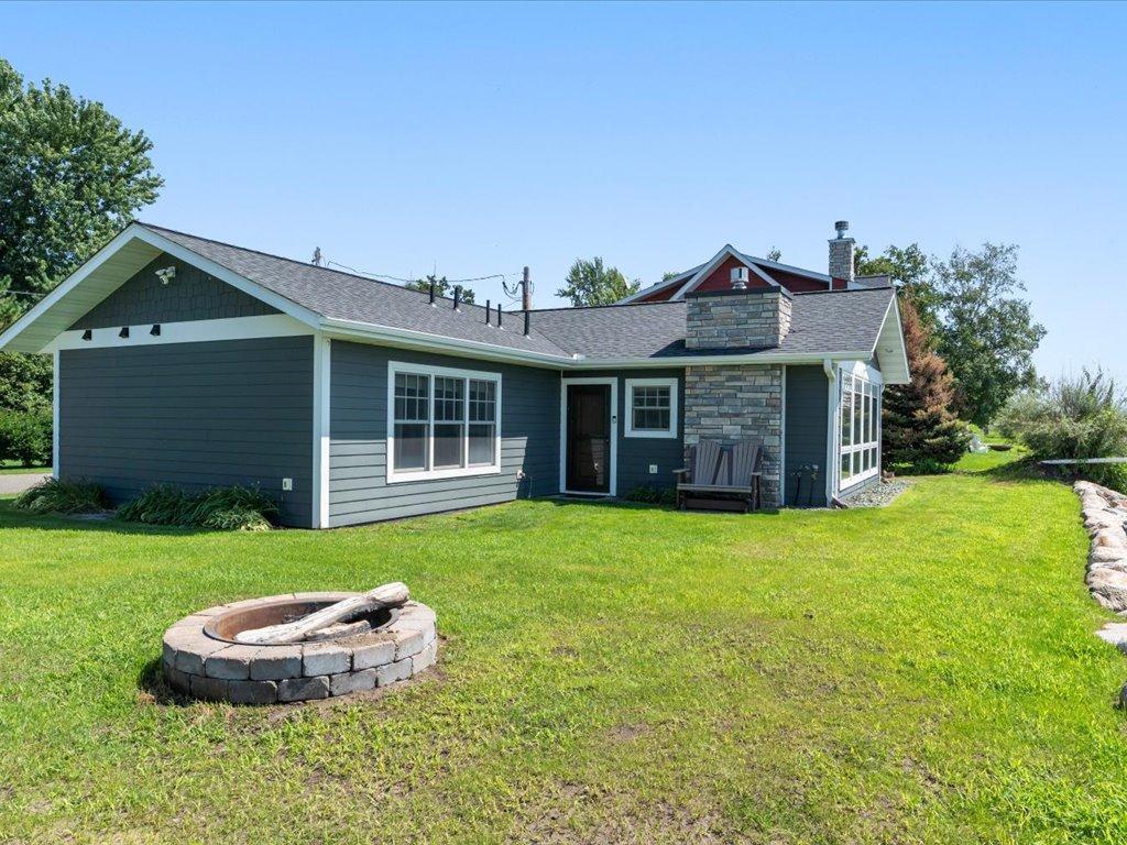 10323 Gull Point Rd