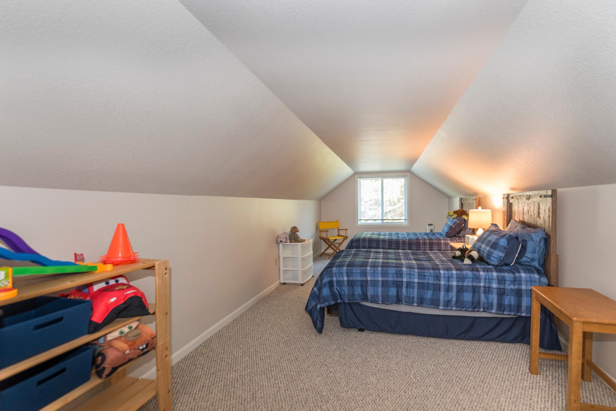 24927 Viking Drive