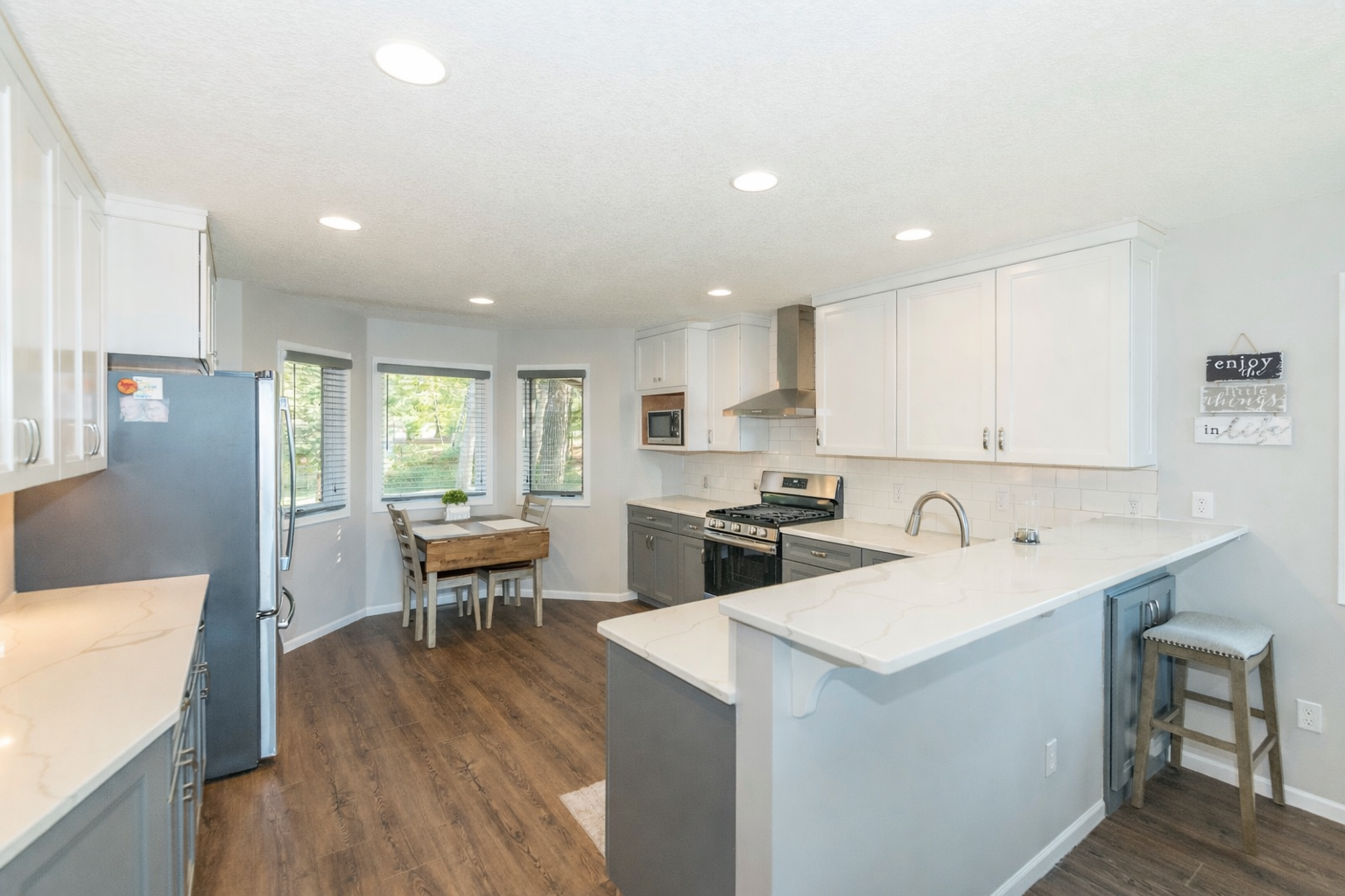 24927 Viking Drive