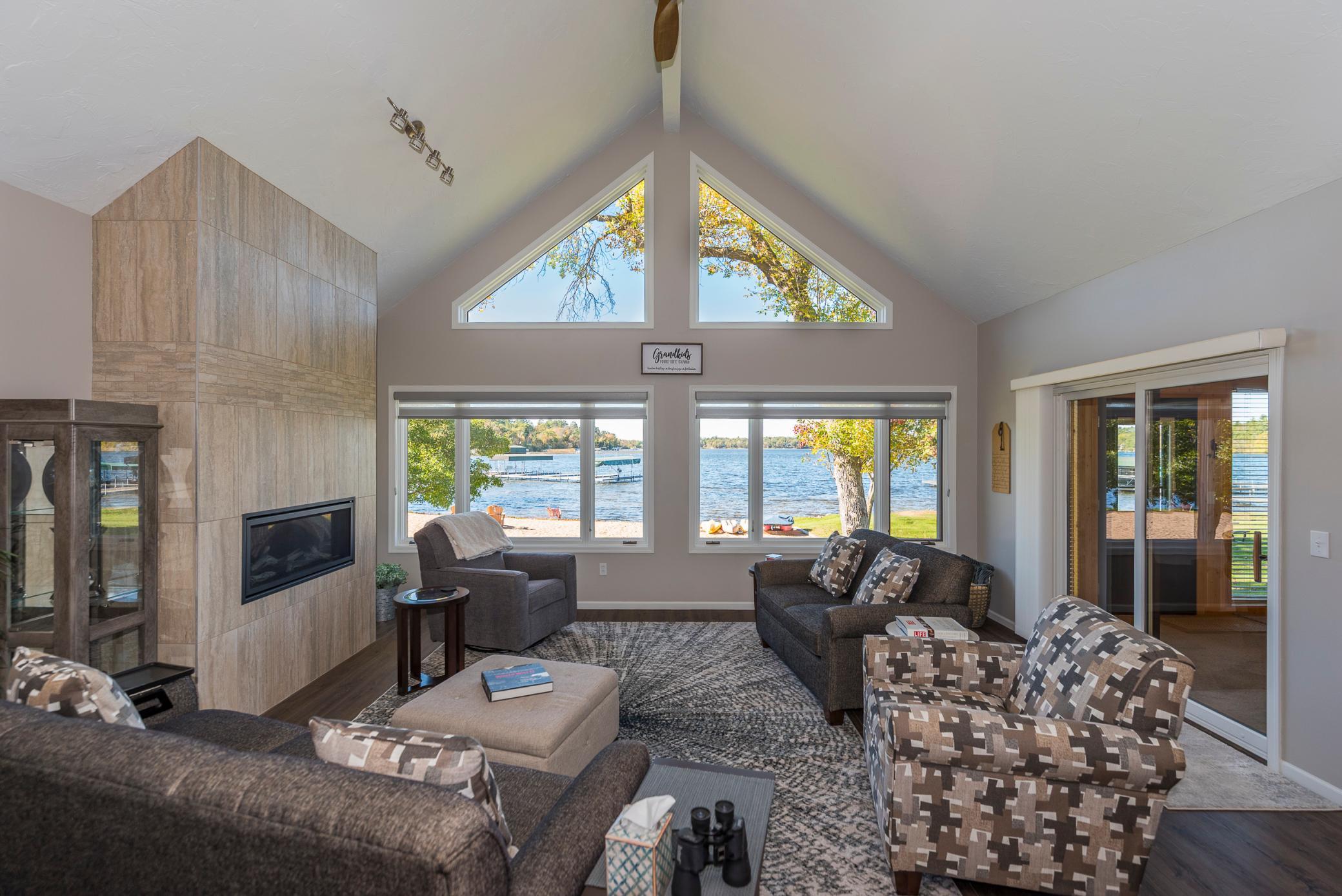 24927 Viking Drive