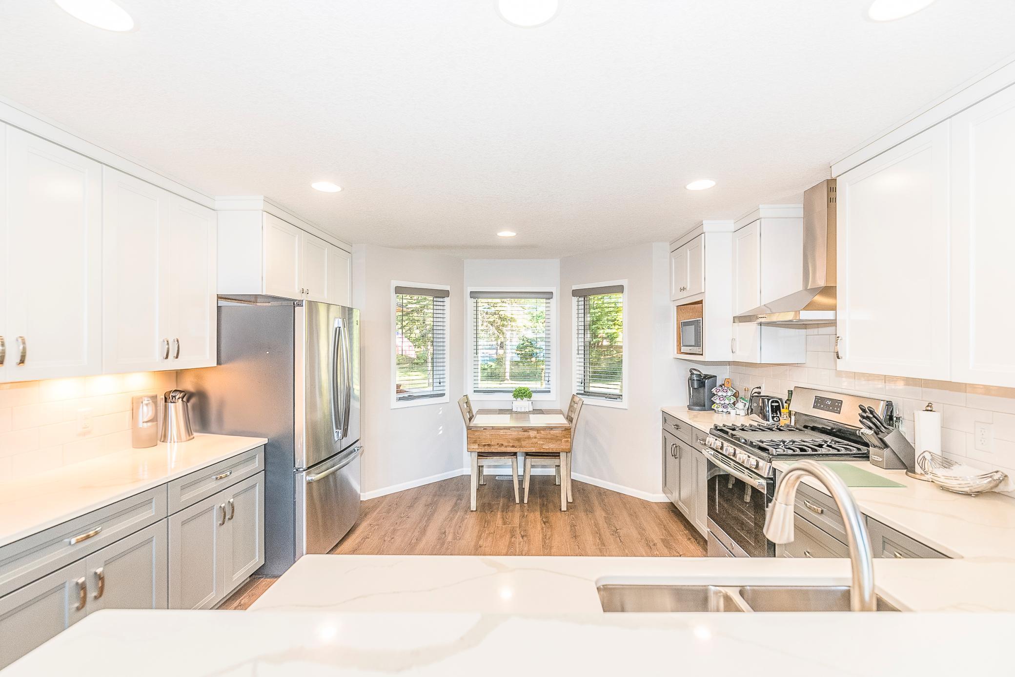 24927 Viking Drive