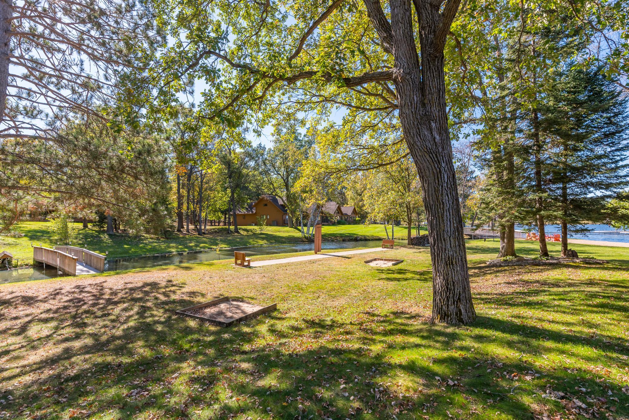 24927 Viking Drive