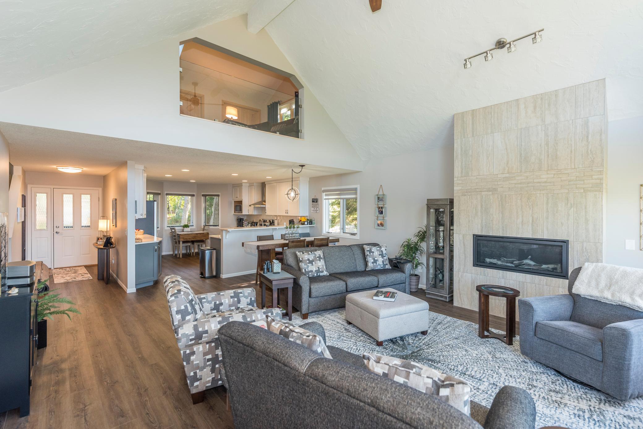 24927 Viking Drive