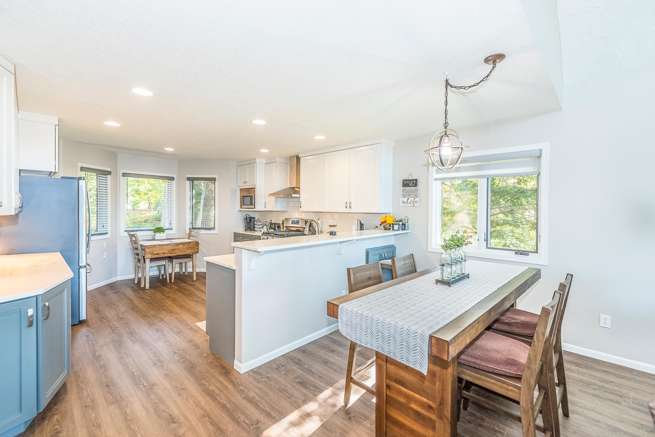 24927 Viking Drive