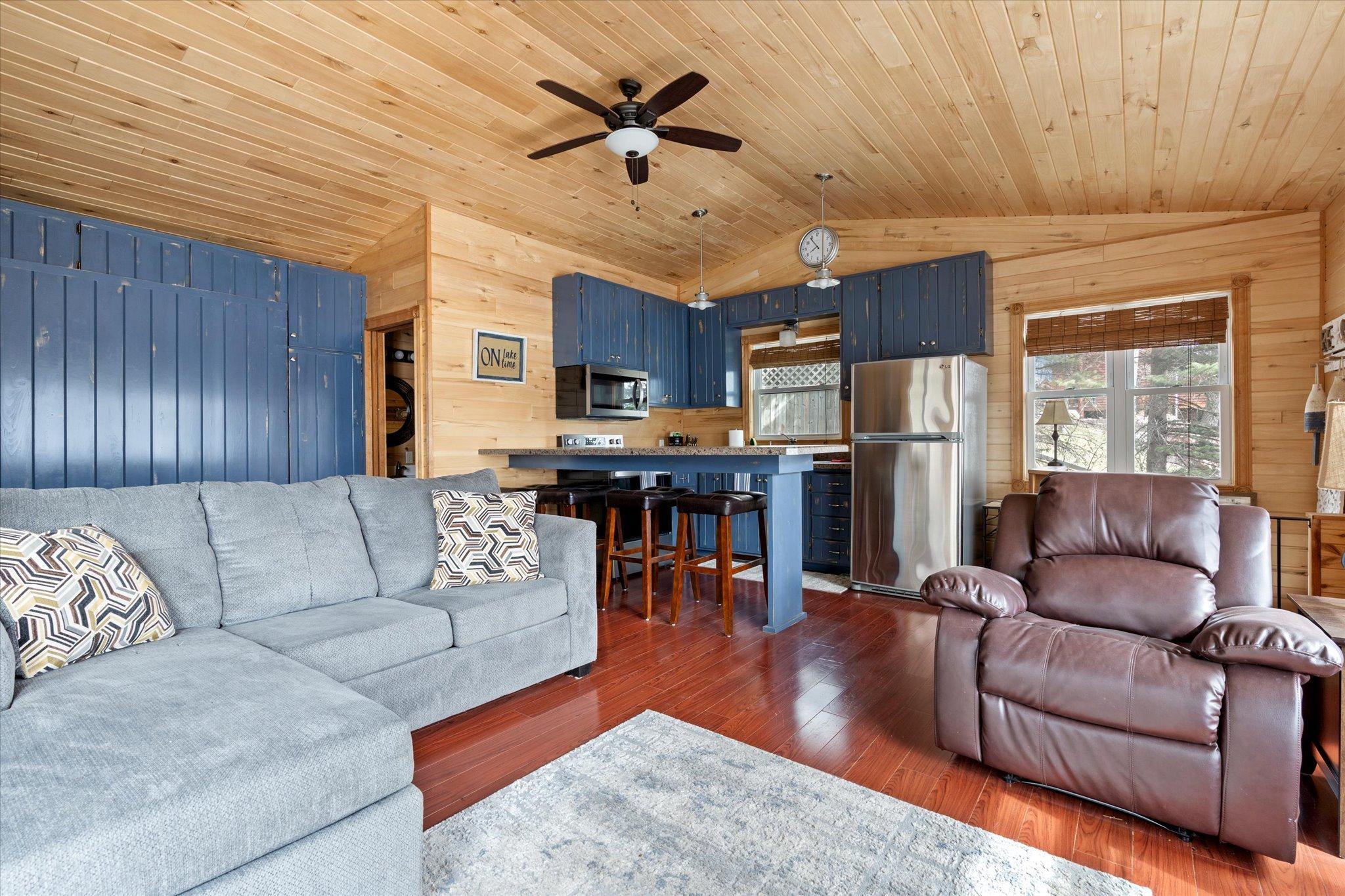 8016 Ridge Road