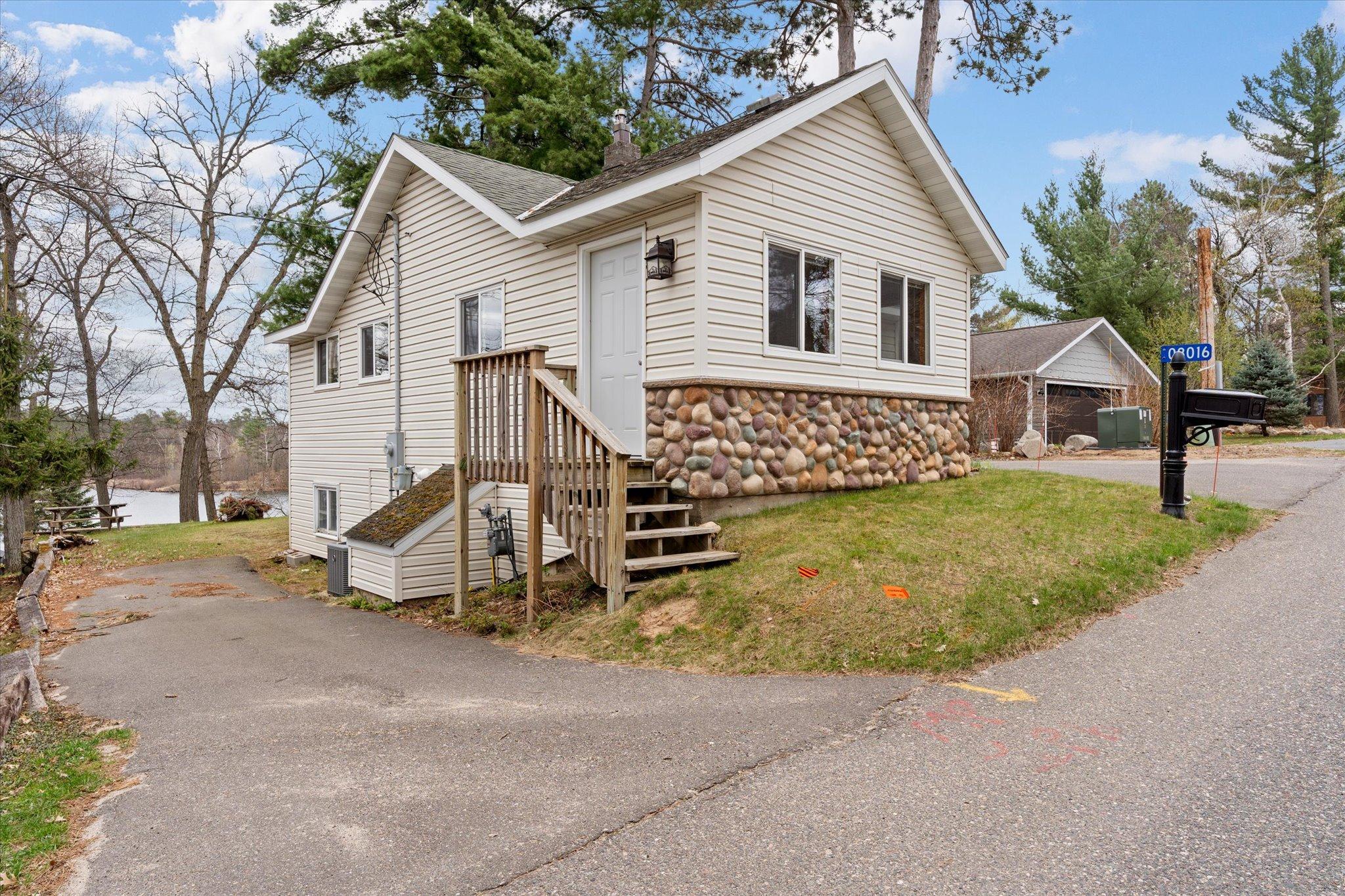 8016 Ridge Road