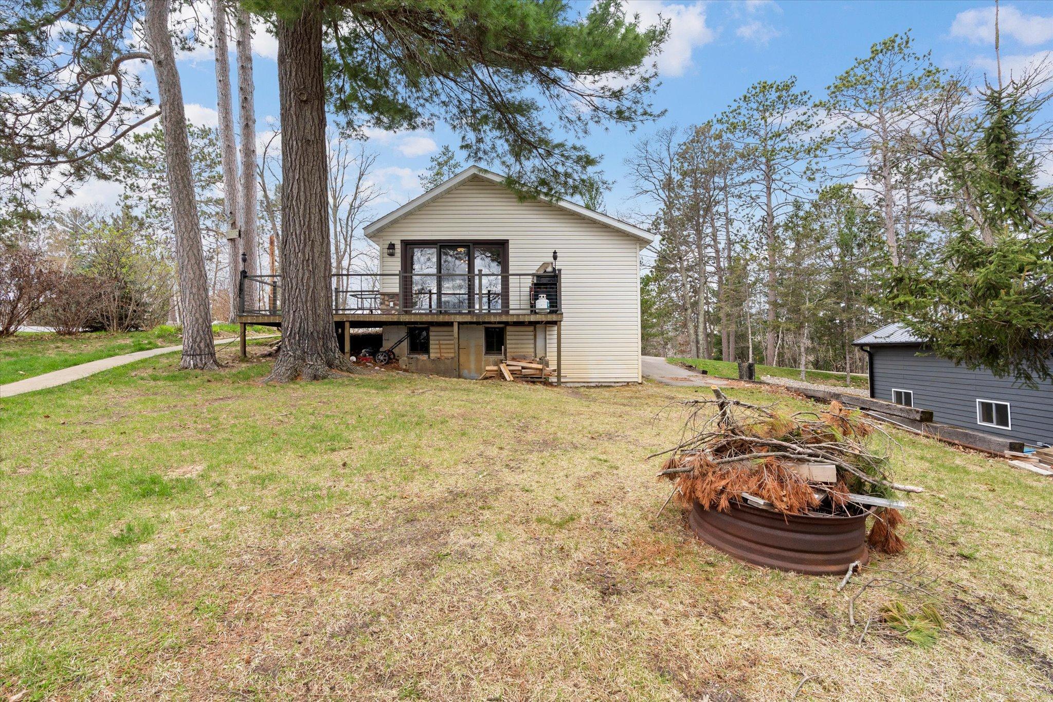 8016 Ridge Road