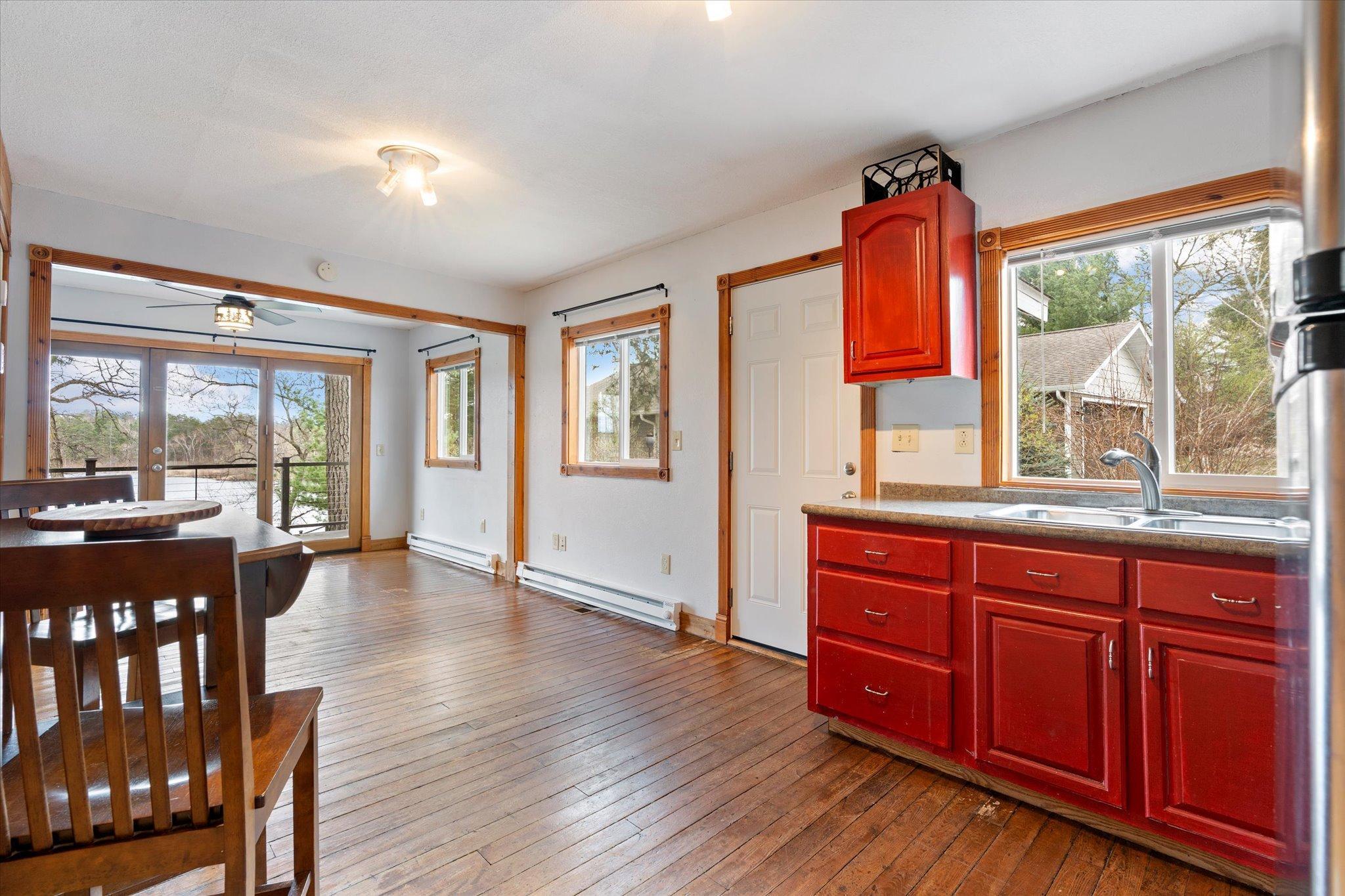 8016 Ridge Road
