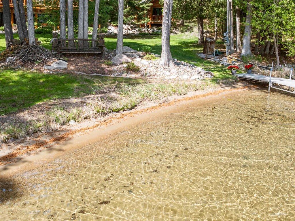 3912 E Del Ray Trail NE