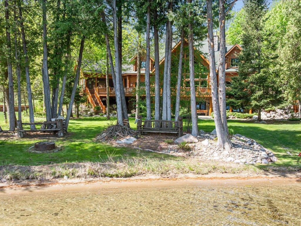3912 E Del Ray Trail NE