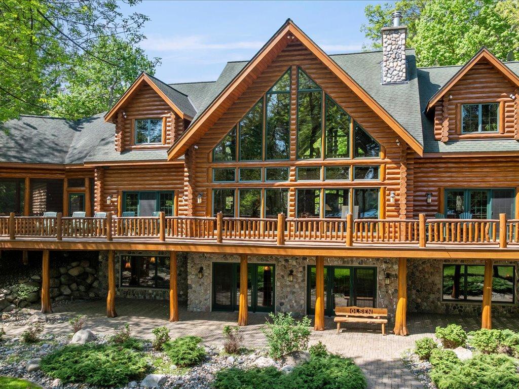 3912 E Del Ray Trail NE