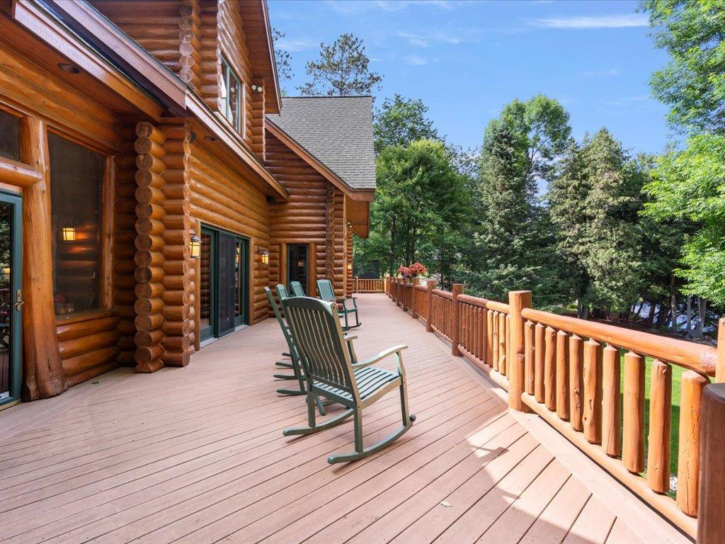 3912 E Del Ray Trail NE