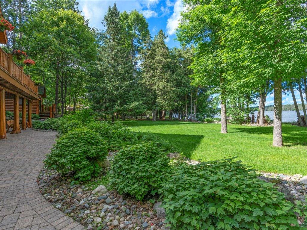3912 E Del Ray Trail NE