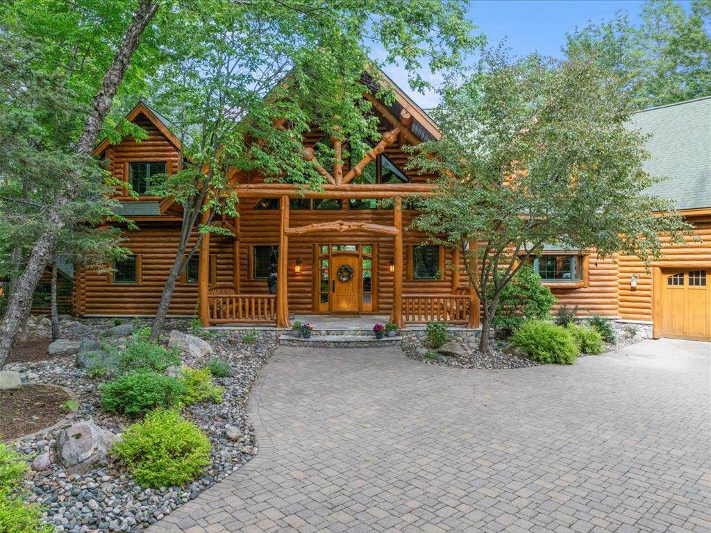3912 E Del Ray Trail NE