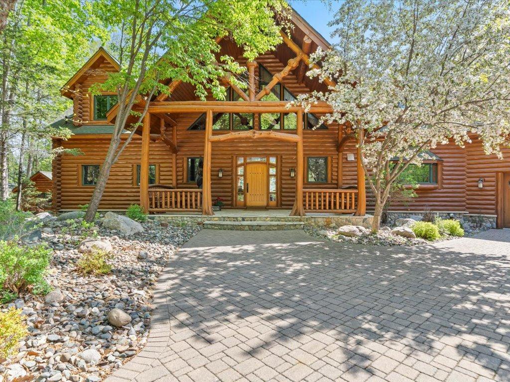 3912 E Del Ray Trail NE