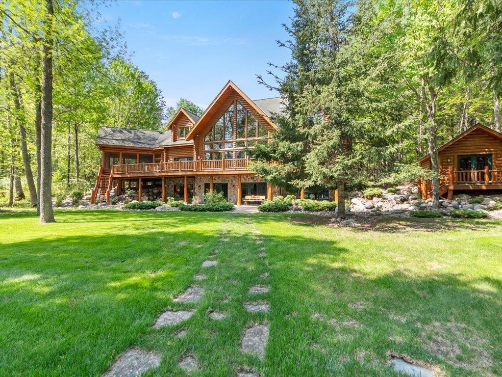 3912 E Del Ray Trail NE