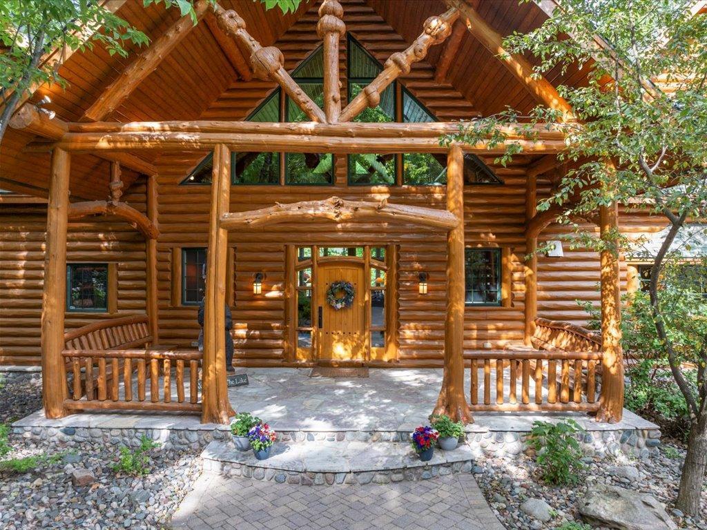 3912 E Del Ray Trail NE