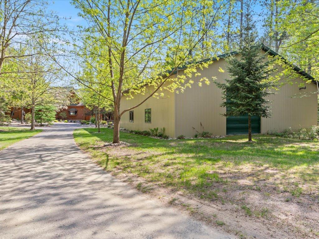 3912 E Del Ray Trail NE