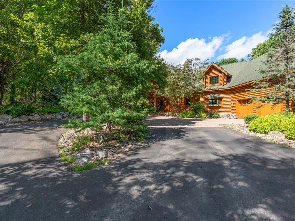 3912 E Del Ray Trail NE