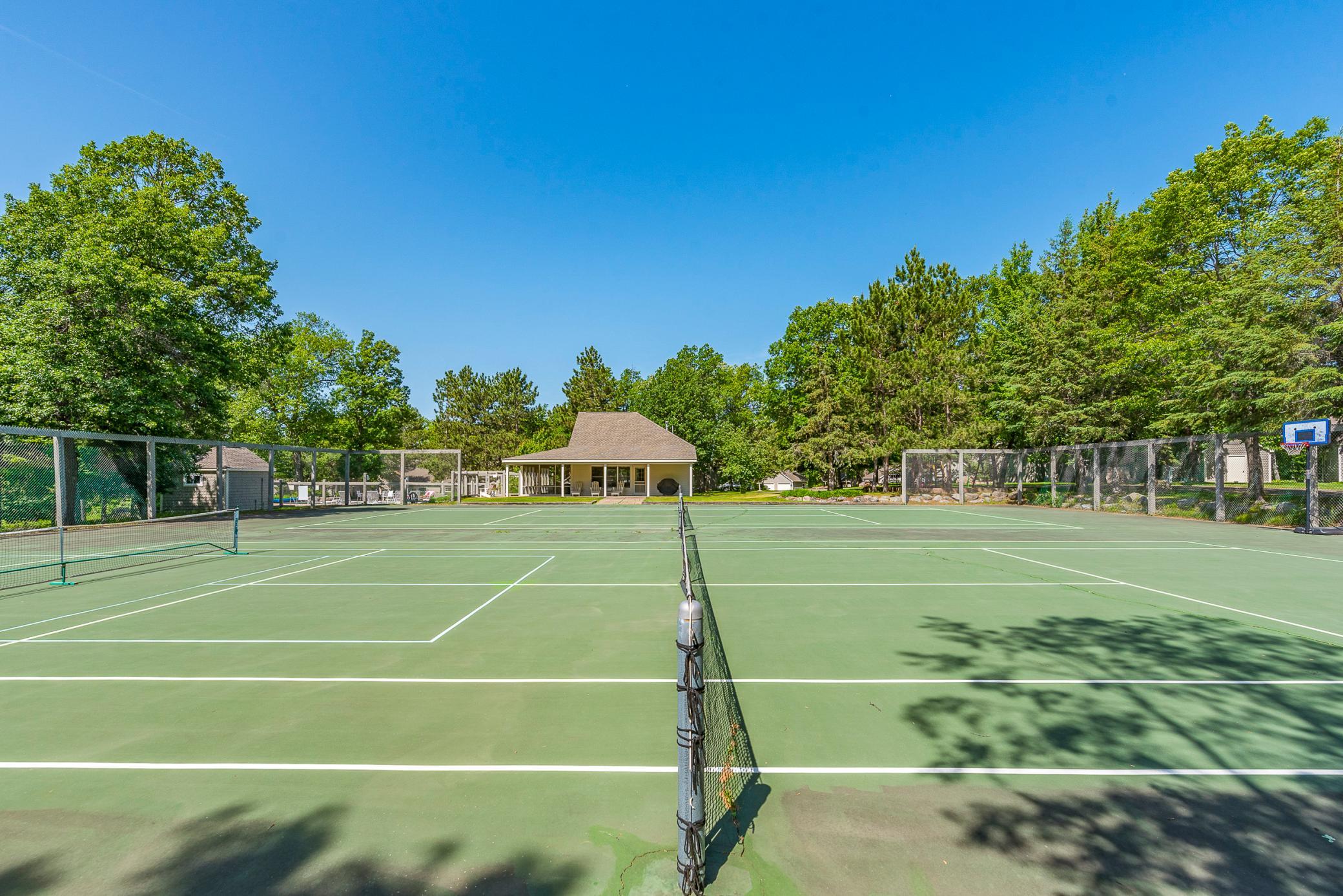 1393 East Pointe Drive Unit: 1393