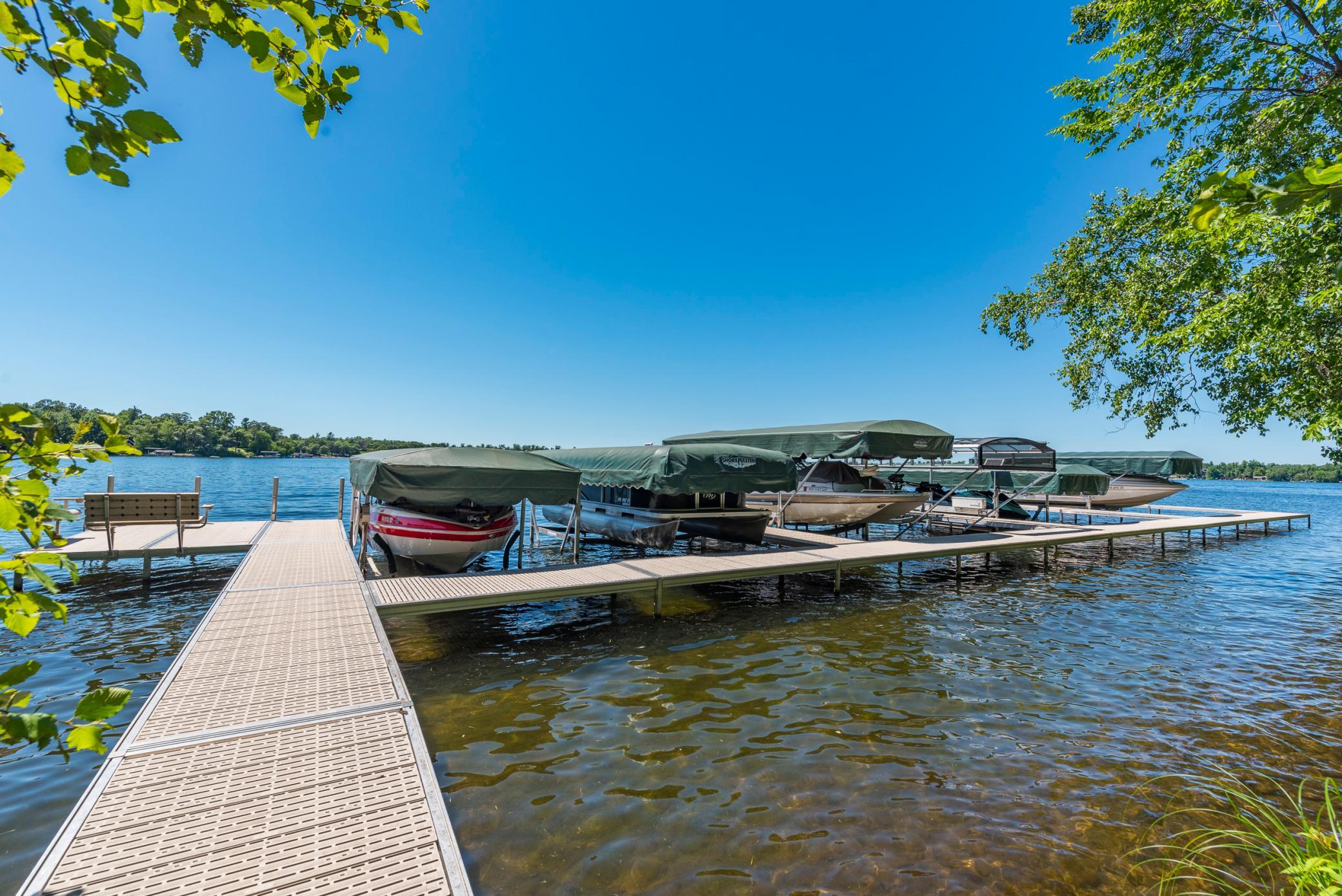 1393 East Pointe Drive Unit: 1393