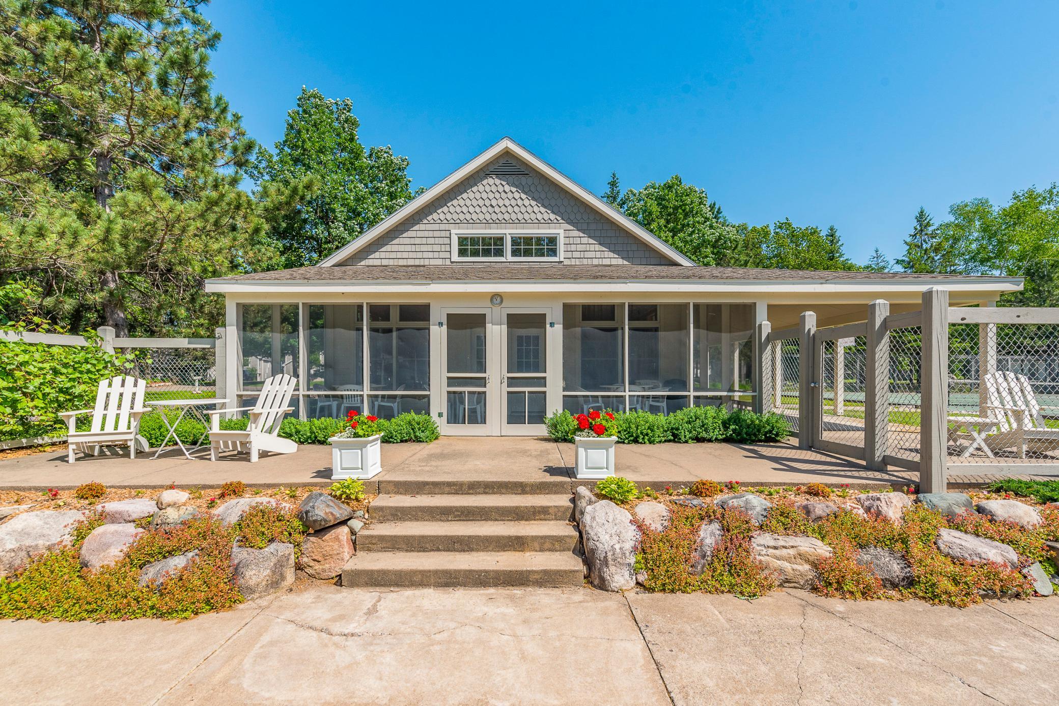 1393 East Pointe Drive Unit: 1393