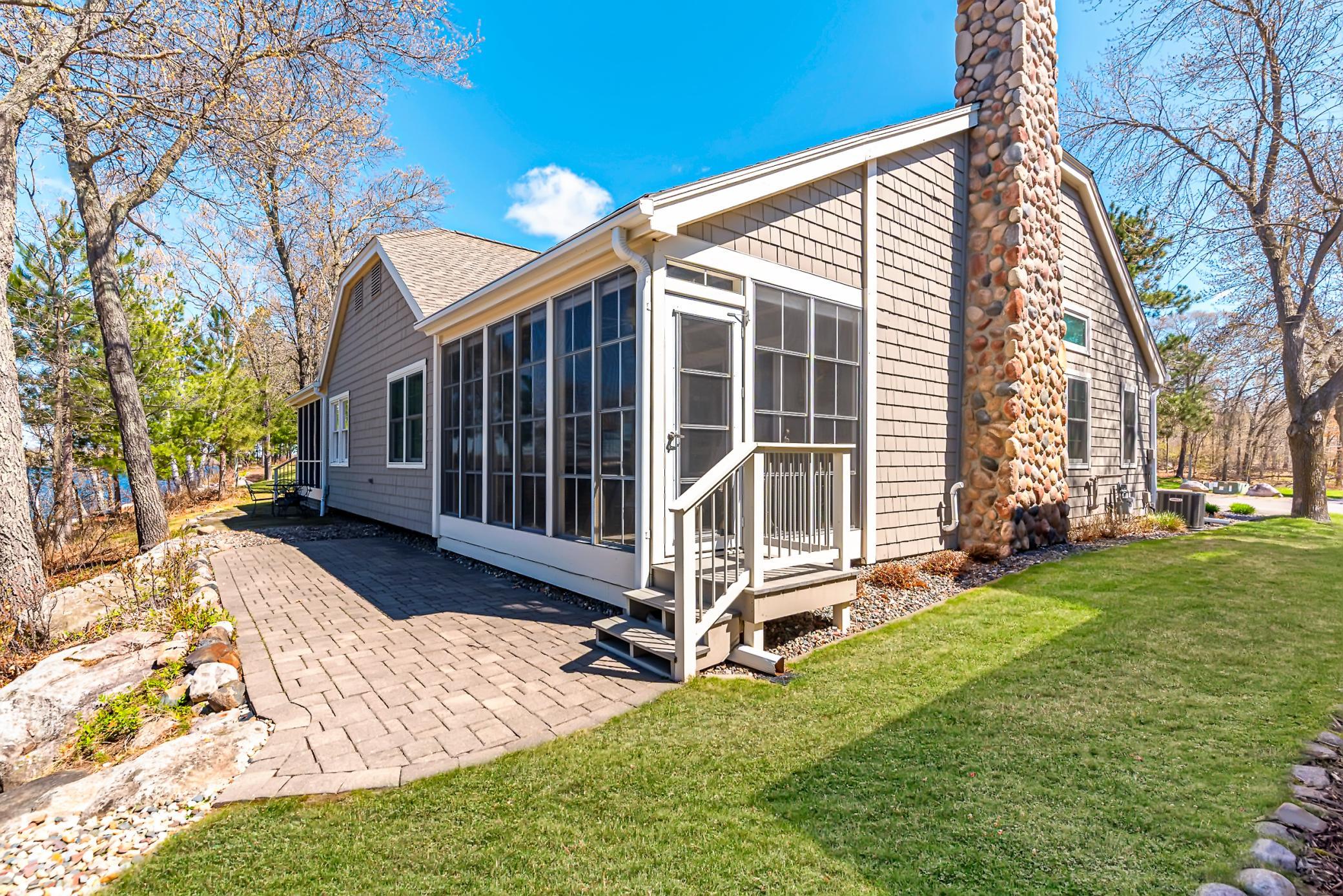 1393 East Pointe Drive Unit: 1393