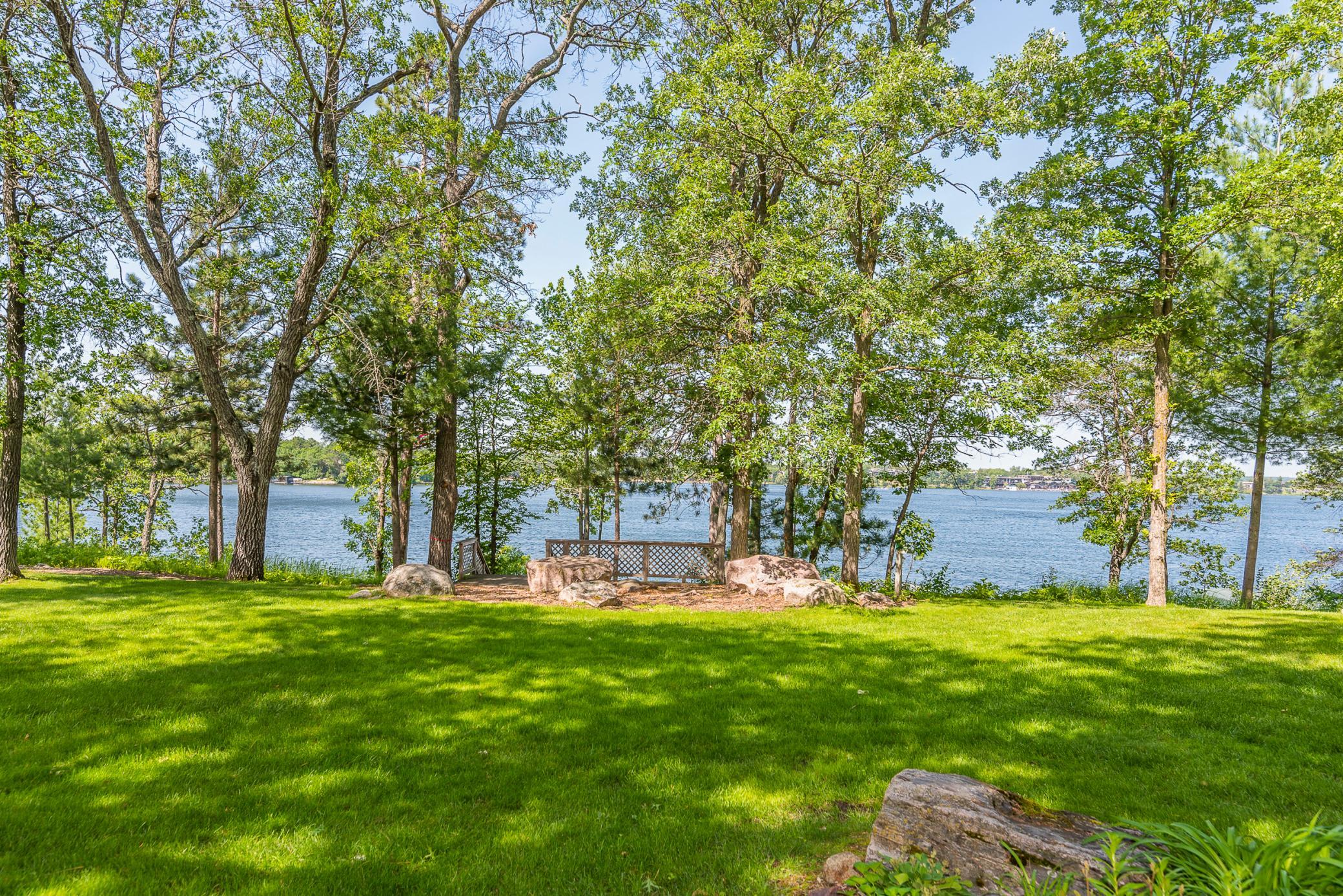 1393 East Pointe Drive Unit: 1393