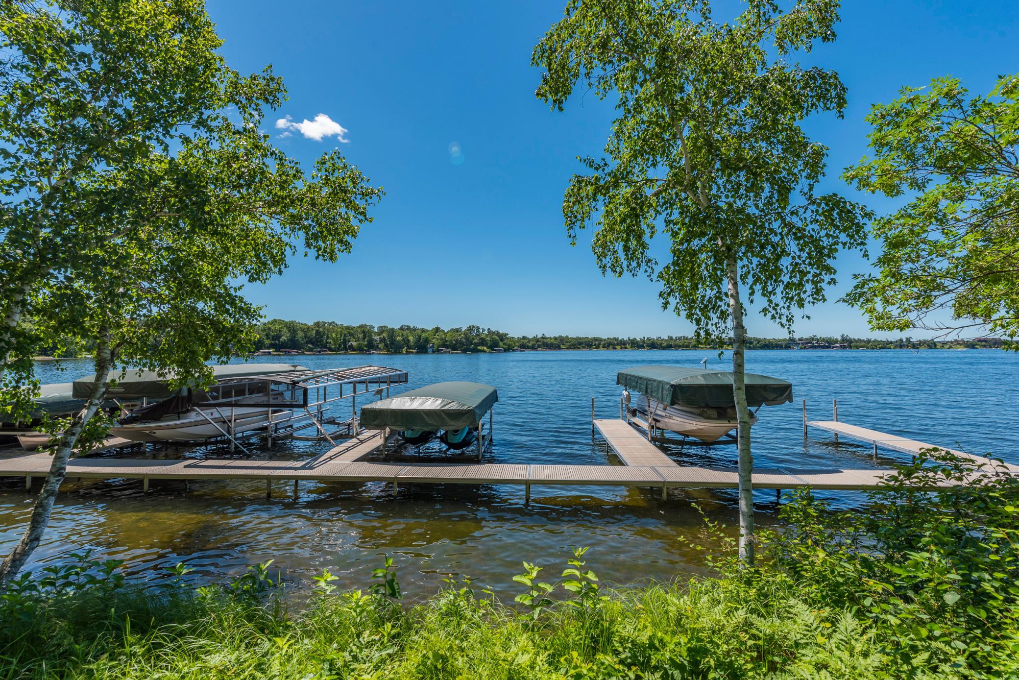 1393 East Pointe Drive Unit: 1393