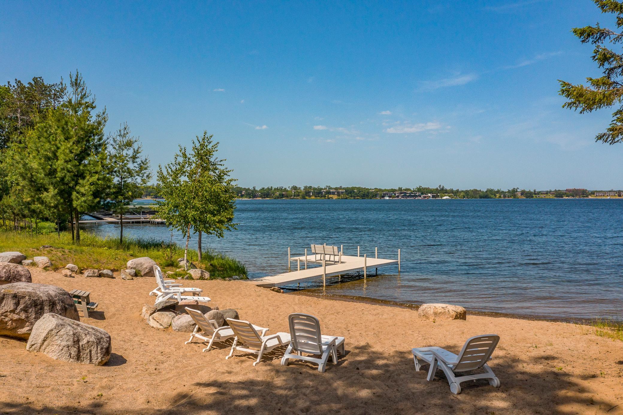 1393 East Pointe Drive Unit: 1393