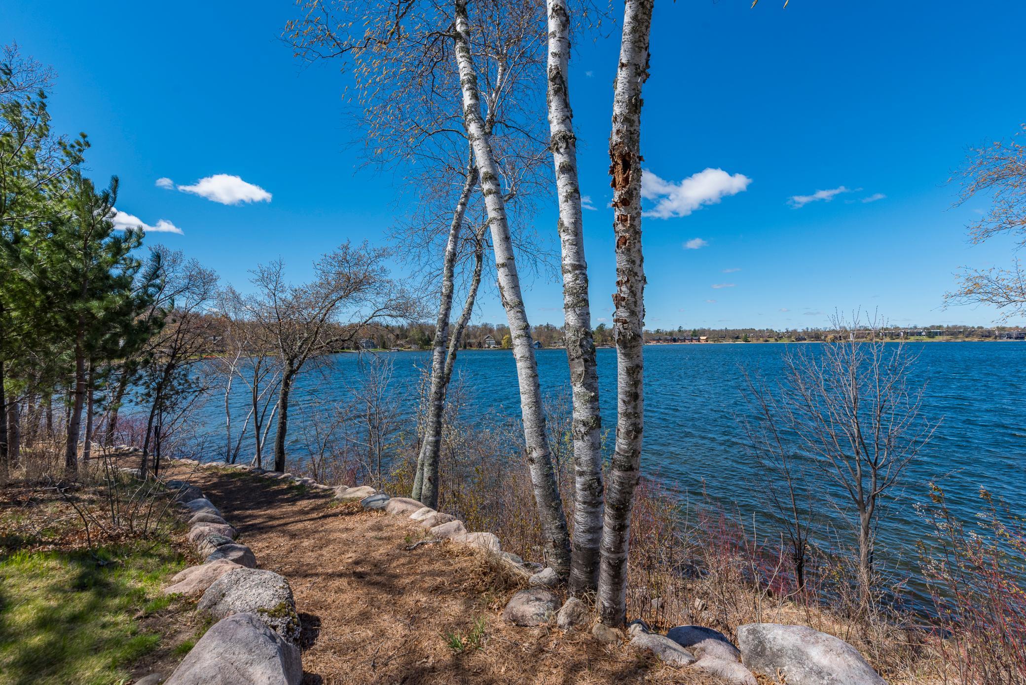1393 East Pointe Drive Unit: 1393